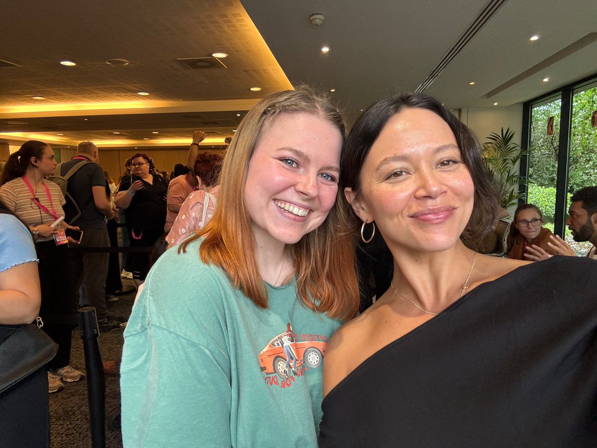 Ivcychen's tweet image. she’s sooooo buggie bear pookie babie princess bubba coded 🦋✨🐛🐞🥹