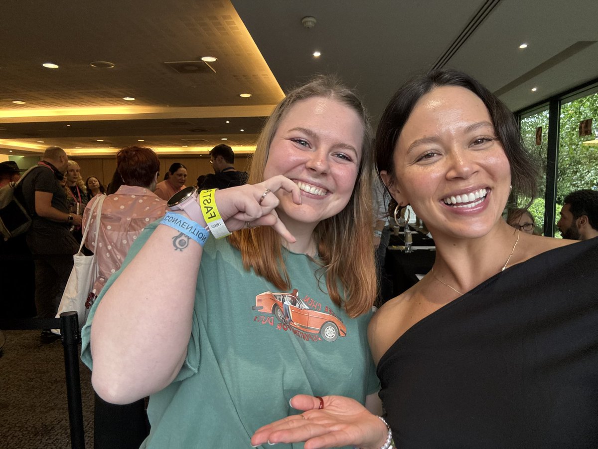 Ivcychen's tweet image. she’s sooooo buggie bear pookie babie princess bubba coded 🦋✨🐛🐞🥹