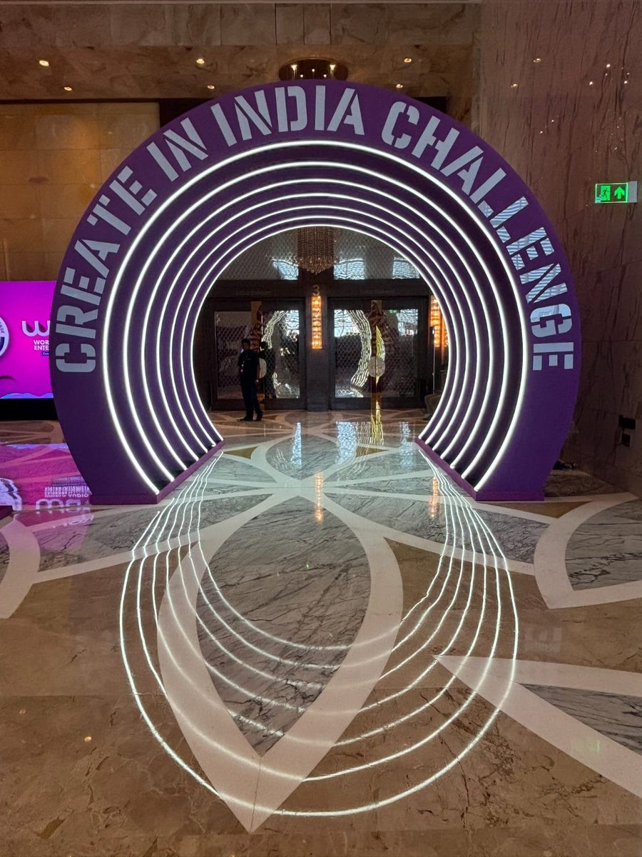 MahaDGIPR's tweet image. वेव्हज 2025 या आंतरराष्ट्रीय दृकश्राव्य आणि मनोरंजन परिषदेत ४ मे २०२५ रोजी &apos; क्रिएट इन इंडिया&apos; या स्पर्धेतील विजेत्यांच्या सादरीकरणाचा कार्यक्रम जिओ वर्ल्ड कन्व्हेंशन सेंटर येथे सकाळी १० ते सायंकाळी ६  या वेळेत आयोजित करण्यात आला आहे.
#CreateInIndiaChallenge 
#WAVES2025
#WAVES