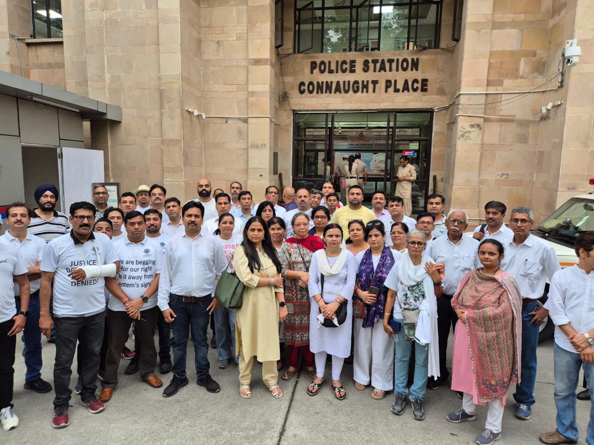 <a href="/AdishreeBanerj1/">Paramita Banerjee 2</a> <a href="/BanerjeeParami1/">Paramita Banerjee</a> <a href="/PMOIndia/">PMO India</a> <a href="/narendramodi/">Narendra Modi</a> <a href="/ZeeNews/">Zee News</a> <a href="/ZeeNewsEnglish/">Zee News English</a> <a href="/ABPNews/">ABP News</a> <a href="/abplive/">ABP LIVE</a> <a href="/bsindia/">Business Standard</a> <a href="/chetancoolguy/">chetan</a> <a href="/myogiadityanath/">Yogi Adityanath</a> <a href="/AmitShah/">Amit Shah</a> <a href="/myogioffice/">Yogi Adityanath Office</a> <a href="/MajumderAchin/">Achin Majumder</a> <a href="/GauravKapil16/">Gaurav Kapil</a> <a href="/Ecovillage2A2/">Ecovillage2 Welfare Association</a> <a href="/SupertechU84260/">Supertech Upcountry News</a> <a href="/AyogRastogi/">Ayog Rastogi</a> <a href="/ATSsumitgupta/">Sumit Gupta</a> <a href="/livetimes_news/">Live Times</a> <a href="/GreaterNoidaW/">Greater Noida West</a> <a href="/Capetownjanta/">Supertech Capetown</a> <a href="/SGC_WelfareTeam/">Supertech Golf Country Welfare Association</a> <a href="/Ecovillage1sos/">Ev1Team 🆘</a> <a href="/EcoVillage2_ST/">EcoVillage2</a> <a href="/CapetownNivasi/">केपटाउन निवासी</a> <a href="/CapeOwners/">Cape Town Association Of Apartments Owners (CAAO)</a> <a href="/AmarUjalaNews/">Amar Ujala</a> <a href="/ndtvfeed/">NDTV News feed</a> <a href="/AHindinews/">ANI_HindiNews</a> <a href="/PTI_News/">Press Trust of India</a> <a href="/IANSKhabar/">IANS Hindi</a> <a href="/ians_india/">IANS</a> <a href="/DAINIKJAGRANdel/">DAINIK JAGRAN, delhi</a> <a href="/DainikBhaskarBR/">Dainik Bhaskar</a> <a href="/NavbharatTimes/">NBT Hindi News</a> <a href="/ani_digital/">ANI Digital</a> What an irony:

RK Arora (perpetrator of crimes on Homebuyers) - OUT OF JAIL!

Peaceful victim Homebuyers - PUT INTO JAIL!

<a href="/aajtak/">AajTak</a> <a href="/ABPNews/">ABP News</a> <a href="/PMOIndia/">PMO India</a> 
<a href="/BJP4India/">BJP</a> <a href="/RSSorg/">RSS</a> <a href="/BJP4UP/">BJP Uttar Pradesh</a> 
<a href="/myogiadityanath/">Yogi Adityanath</a> <a href="/epanchjanya/">Panchjanya</a> 
<a href="/RbharatNews/">Republic bharat news</a> <a href="/JagranNews/">Dainik Jagran</a> 
<a href="/DainikBhaskar/">Dainik Bhaskar</a> <a href="/NavbharatTimes/">NBT Hindi News</a> <a href="/IndiaToday/">IndiaToday</a>