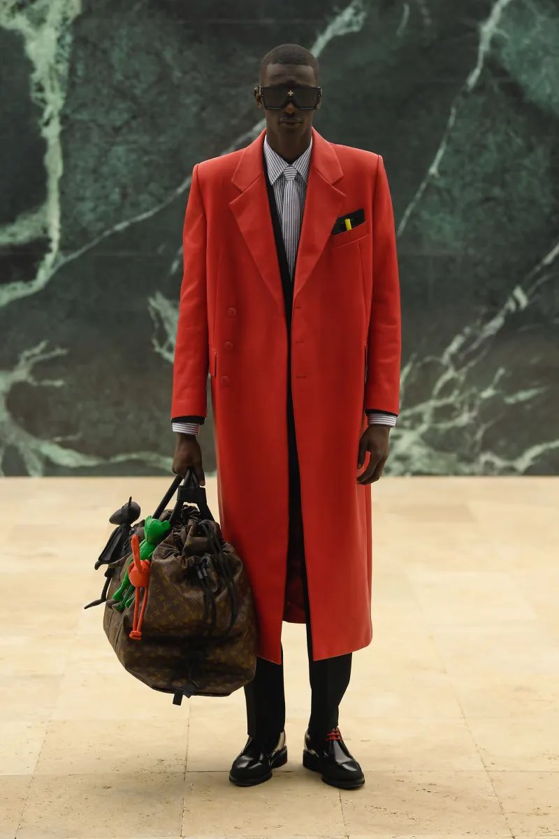 YZAREYEZ's tweet image. Virgil’s LV F/W 21 Collection Was Made For The Met Gala Theme This Year