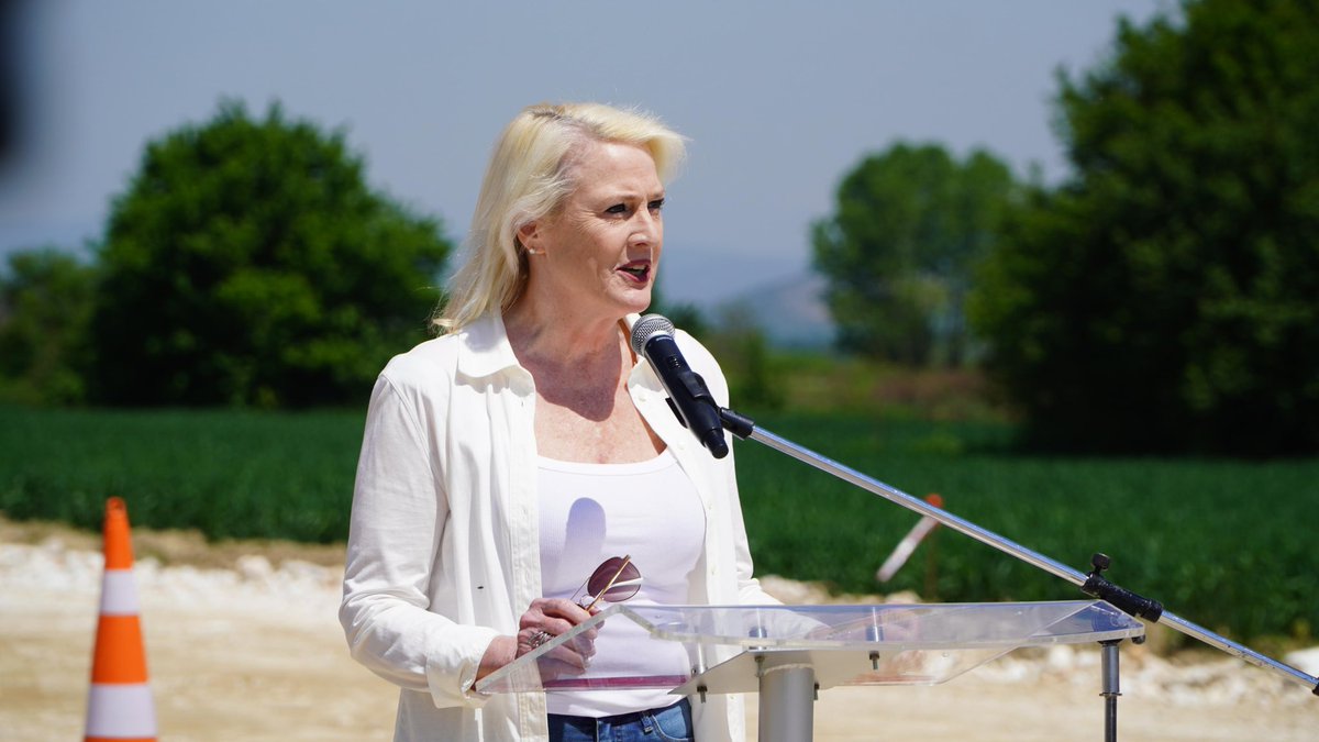Ambassador Angela Aggeler (@usambnmacedonia) on Twitter photo Pleased to join PM <a href="/MickoskiHM/">Христијан Мицкоски</a>, DPM <a href="/AlexandarMKD/">Aleksandar Nikoloski</a>, DPM Mexhiti, other dignitaries and Bechtel-Enka employees at the groundbreaking event for the Tetovo–Gostivar portion of the Corridor 8 highway project. Always great to see our outstanding 🇺🇸–🇲🇰 partnership in action and to Pleased to join PM <a href="/MickoskiHM/">Христијан Мицкоски</a>, DPM <a href="/AlexandarMKD/">Aleksandar Nikoloski</a>, DPM Mexhiti, other dignitaries and Bechtel-Enka employees at the groundbreaking event for the Tetovo–Gostivar portion of the Corridor 8 highway project. Always great to see our outstanding 🇺🇸–🇲🇰 partnership in action and to