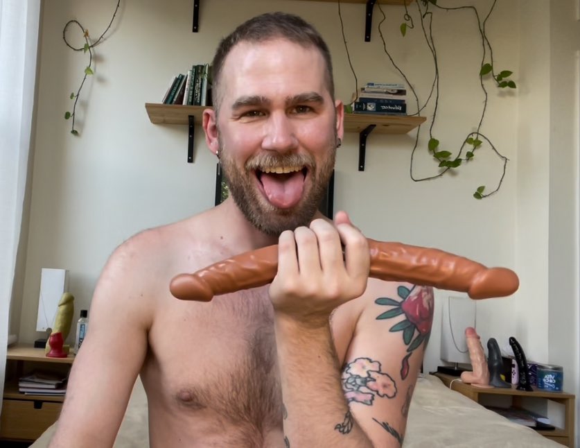 I have a cute smile sometimes 😜