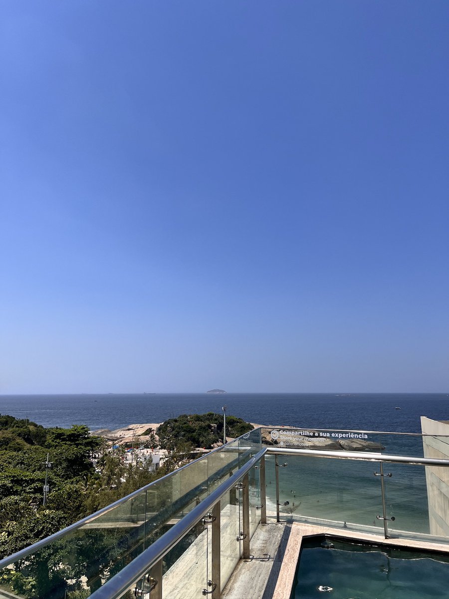 lanchesshow's tweet image. Gnt a vista do meu airbnb #arpoador