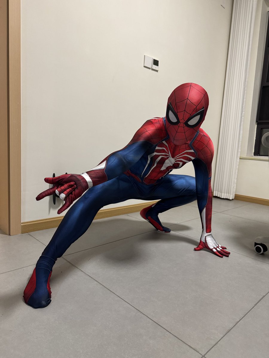 第一次体验蜘蛛侠，感觉不错😆