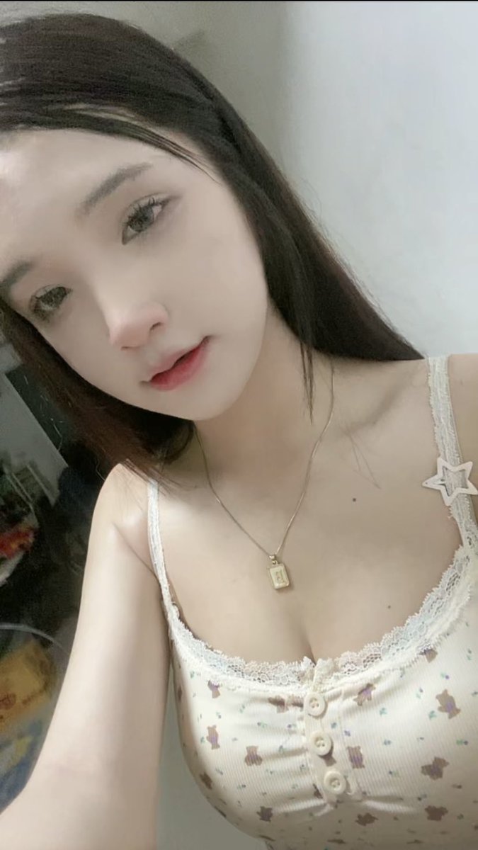 17Seepa31508's tweet photo. ช่องใหม่เบลน่าเก่าโดนแบน #ชลบุรีนัดเย็ด #ชลบุรี #พานทอง #บ้านเก่า #หาคนเลี้ยงดู https://t.co/eswF0LQrFA