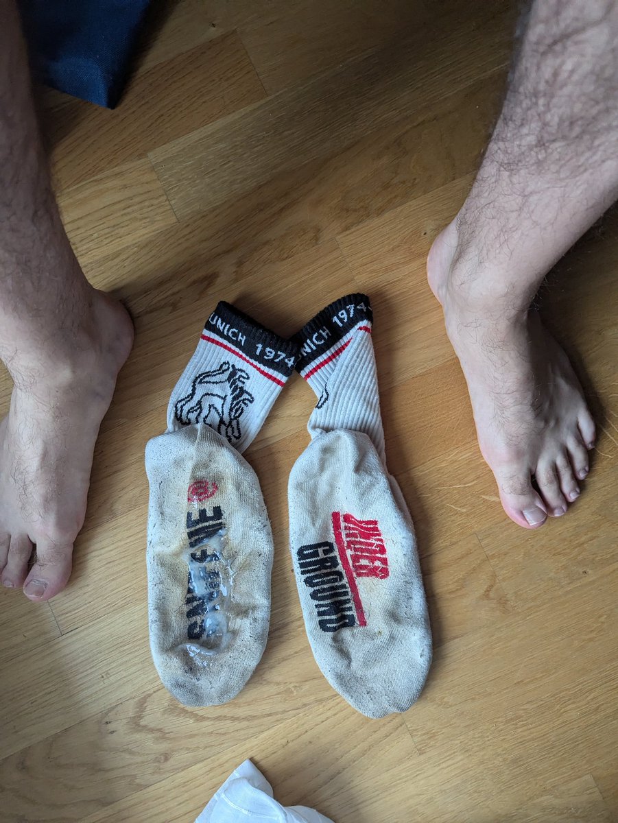 Massive load on this sock. Who's buying them in a few weeks when they're ready? 😈