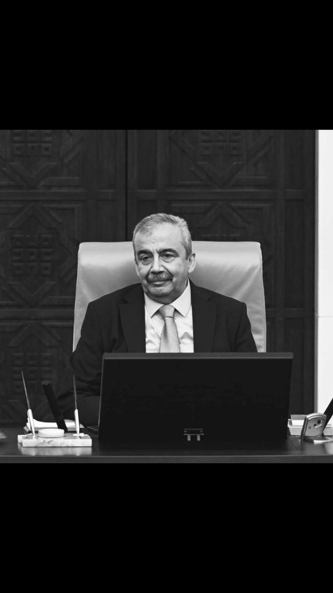 Hoşçakal barışın elçisi güzel insan <a href="/sirsureyya/">Sırrı Süreyya Önder</a>