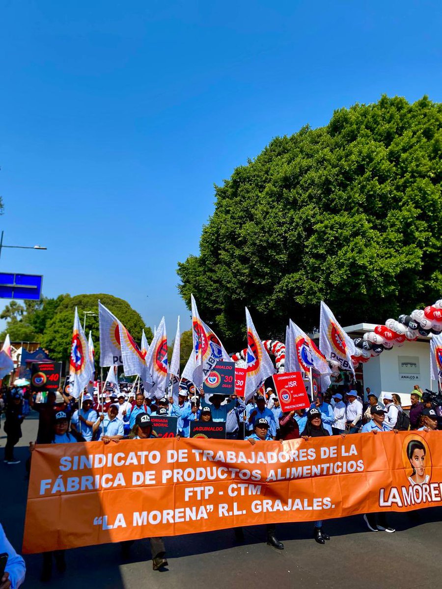 <a href="/JCarlos_Valerio/">Juan Carlos Valerio</a> <a href="/CTMPuebla/">CTM_FTPuebla</a> <a href="/leobardosoto/">Leobardo Soto</a> <a href="/armentapuebla_/">Alejandro Armenta</a> Como mujer trabajadora de la <a href="/CTMPuebla/">CTM_FTPuebla</a>, me sumé con convicción a esta gran marcha del #1DeMayo. Acompañandos de nuestro líder <a href="/LeobardoSoto/">Leobardo Soto</a>, alzamos la voz por un México más justo para las y los trabajadores: #DisminusionISR, #JornadaDe40hrs , #30DíasDeAguinaldo ¡La lucha sigue!