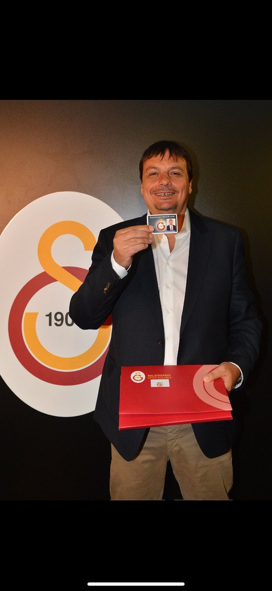 Sen elin yunan takımını ağırlarken başındaki Türke hakaret edersen, o Türk gelir karşılığını verir. Galatasaray düşmanlığından önünüzü göremez olmuşsunuz