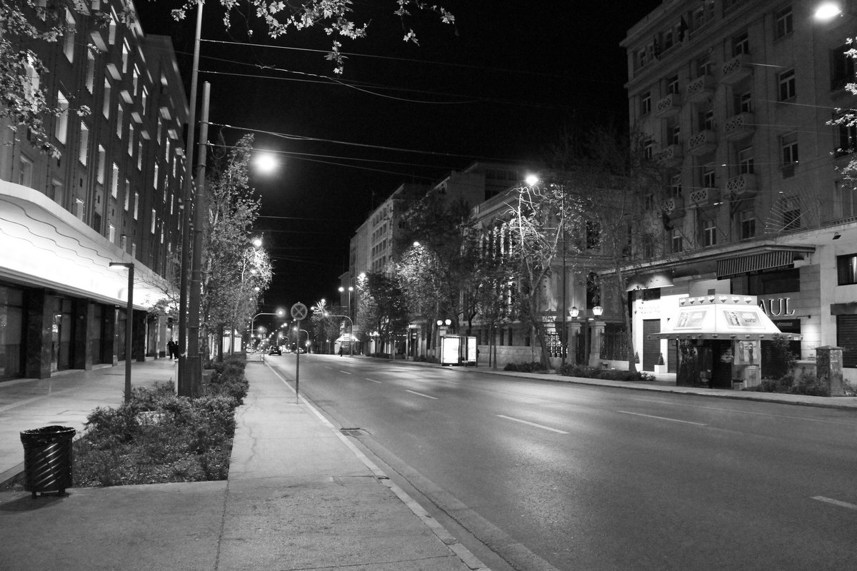 nikosinath's tweet photo. In a night walk through the center of Athens https://t.co/gBRJFYiqDk
