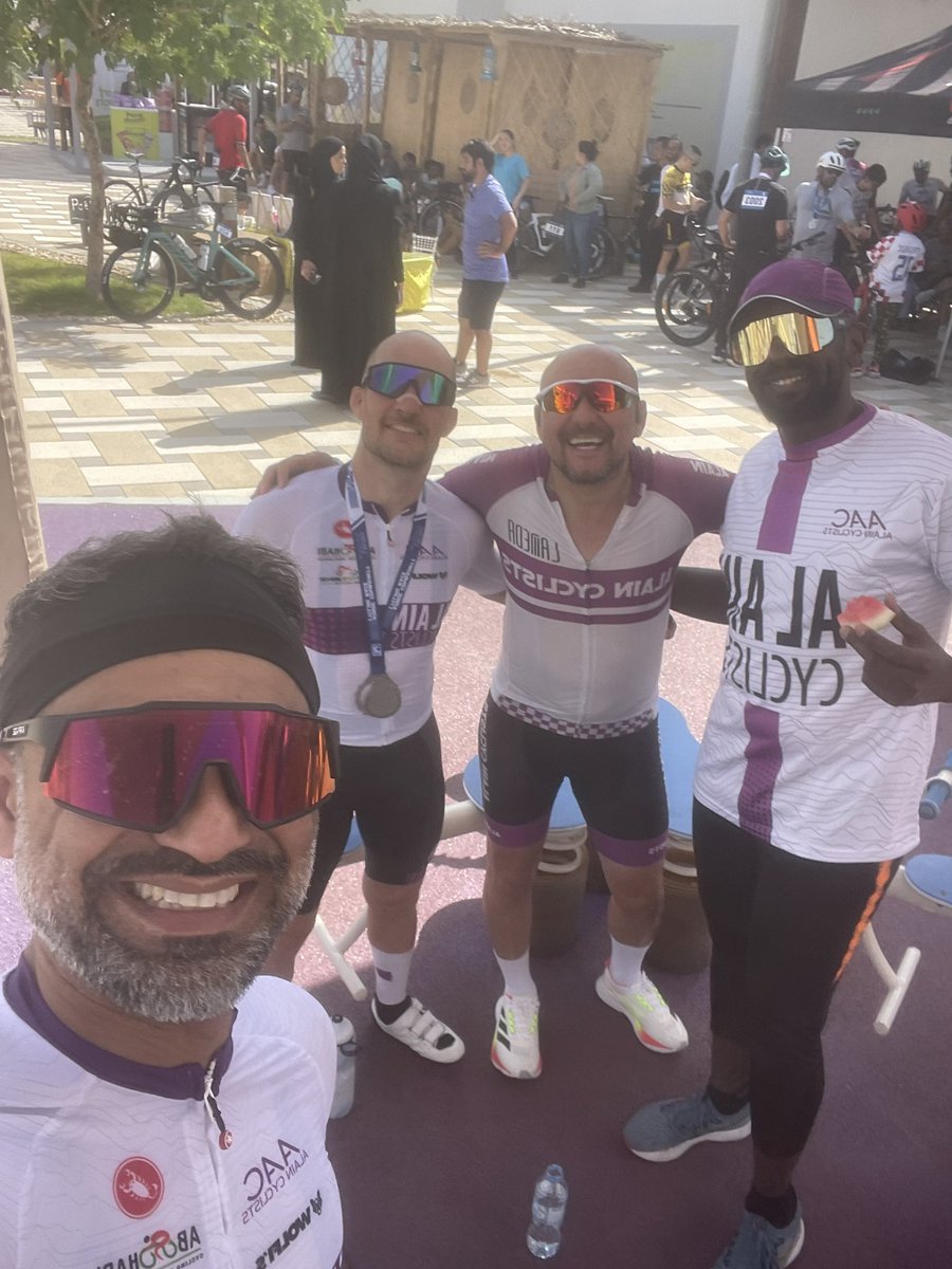 ain_team's tweet photo. نبارك فريق الدراجين العين على فوزهم بسباق أدنوك المجتمعي لدراجات الهوائية و الذي انعقد في مضمار العين اليوم 03/05/2025 . 
و نهنىء أبطالنا و هم : 
1- كابتن عمر الفاروق - المسافة : 46 كم  🥇
2- كابتن عبدالله الفقيه -المسافة :69 كم 🥈 https://t.co/e0F01Iz3sT