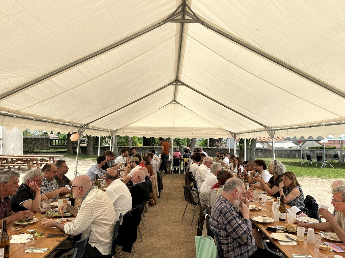 Jérémie Henrion (@jeremiehenrion) on Twitter photo Hier, c’était la première édition de l’Agora des territoires.
Une fête populaire organisée par les <a href="/Jeunessoc63/">Jeunes Socialistes du Puy-de-Dôme</a> pour faire gagner la gauche à la campagne.
Au programme : 9 tables-rondes, un banquet et 5 prises de parole.
Merci aux 150 participant•es et à l’année prochaine ! Hier, c’était la première édition de l’Agora des territoires.
Une fête populaire organisée par les <a href="/Jeunessoc63/">Jeunes Socialistes du Puy-de-Dôme</a> pour faire gagner la gauche à la campagne.
Au programme : 9 tables-rondes, un banquet et 5 prises de parole.
Merci aux 150 participant•es et à l’année prochaine !