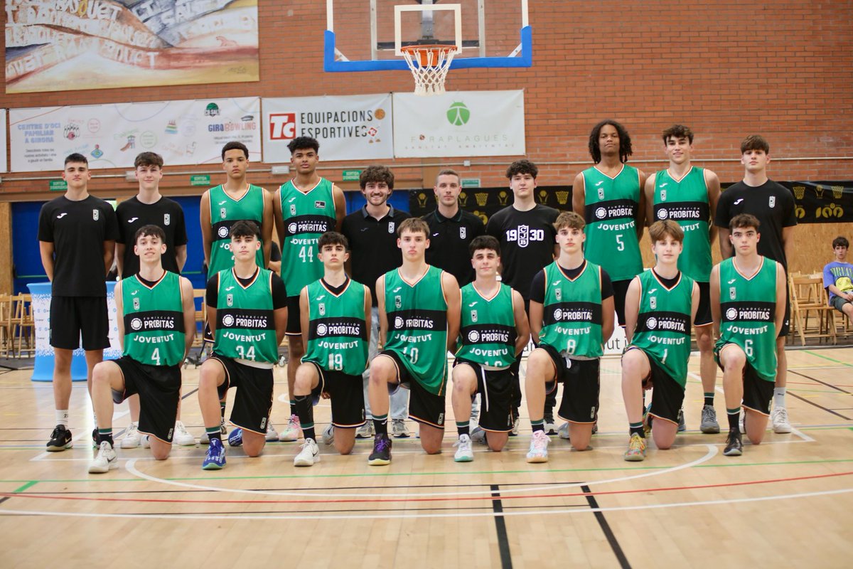 FCBQ's tweet photo. #CadetBQ🏀/ Tot preparat per a la 2a semifinal de la Final a Quatre del C.C. Cadet Masculí Preferent a #Salt!

🏀 @Penya1930 🆚 @BasquetManresaB (18:10h)

📺 @laxarxames (https://t.co/DkSmPx7iIo)

📊 https://t.co/tEL5LrvwKQ https://t.co/37Rfv9l8KU