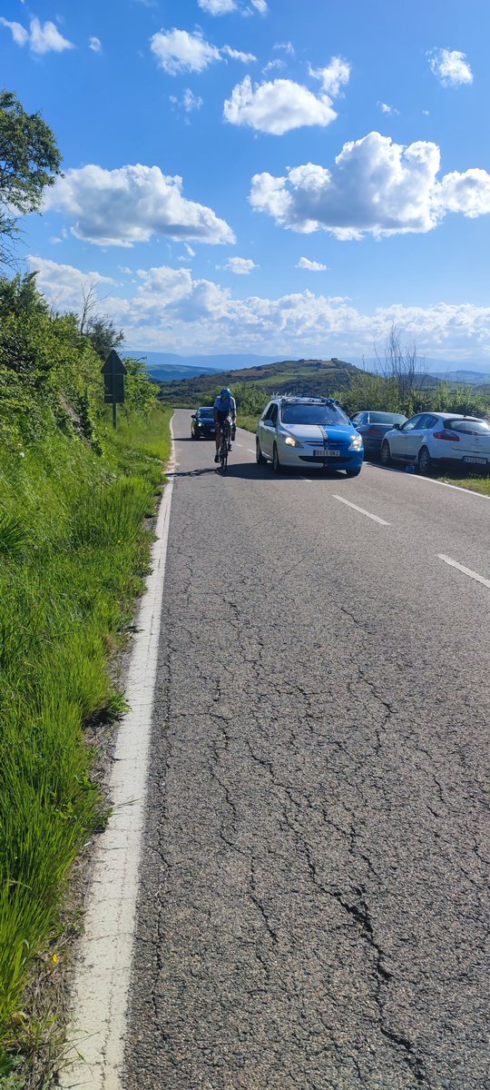 #Arroniz 4° pasada por Barbarin 
Mata (<a href="/CCBerritxaco/">Berritxaco</a> )
4'15" a Xabi López y al corredor del <a href="/c_c_oscense/">C.C. Oscense</a> 
4'30" pelotón