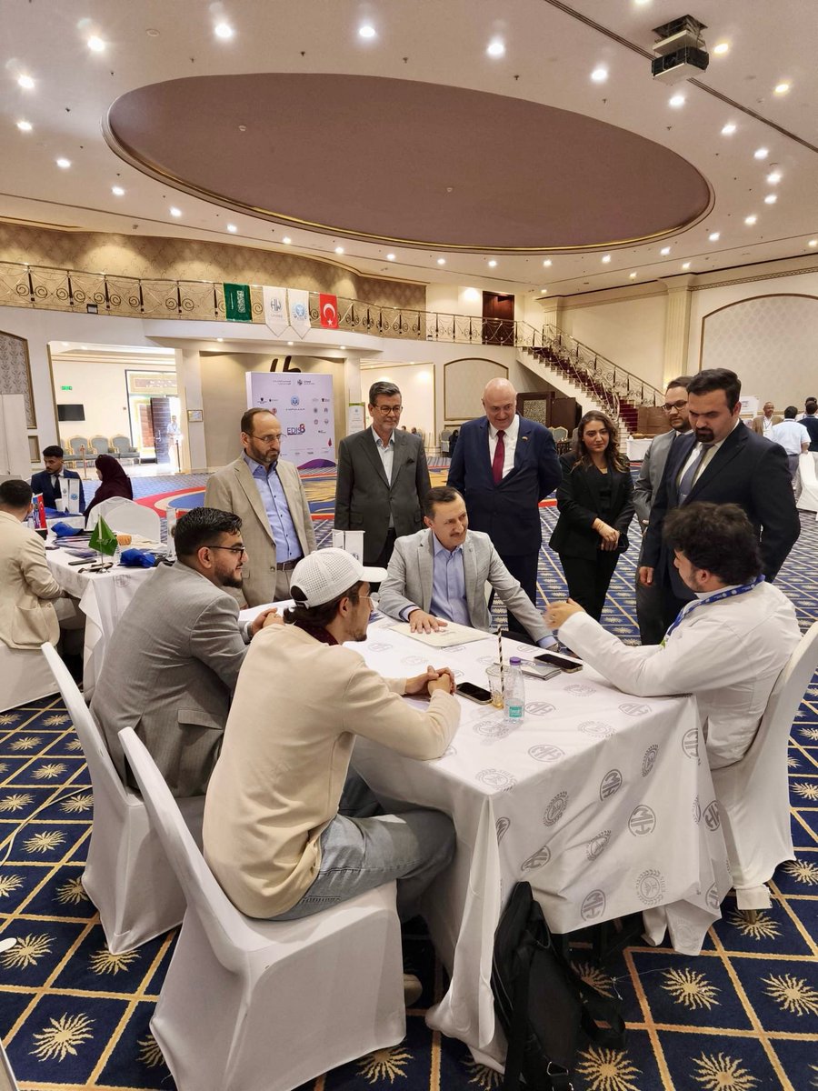 📍Riyad

EDIS 8. Suudi Arabistan Eğitim Fuarı’nı ziyaret ettim.

Öğrencilere ve velilere eğitim fırsatları hakkında kapsamlı bilgiler sunan bu fuarda; Türk üniversitelerimizin standlarını gezerek üniversite temsilcilerimizle bir araya geldik.🇹🇷🇸🇦