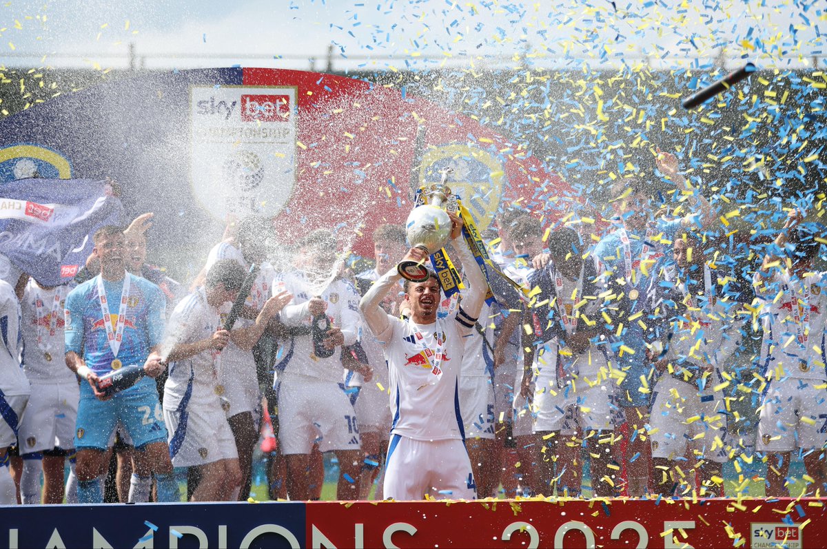 🏆 THIS CLUB! THIS BRILLIANT, RIDICULOUS CLUB! #LUFC 

(📸 Alamy)