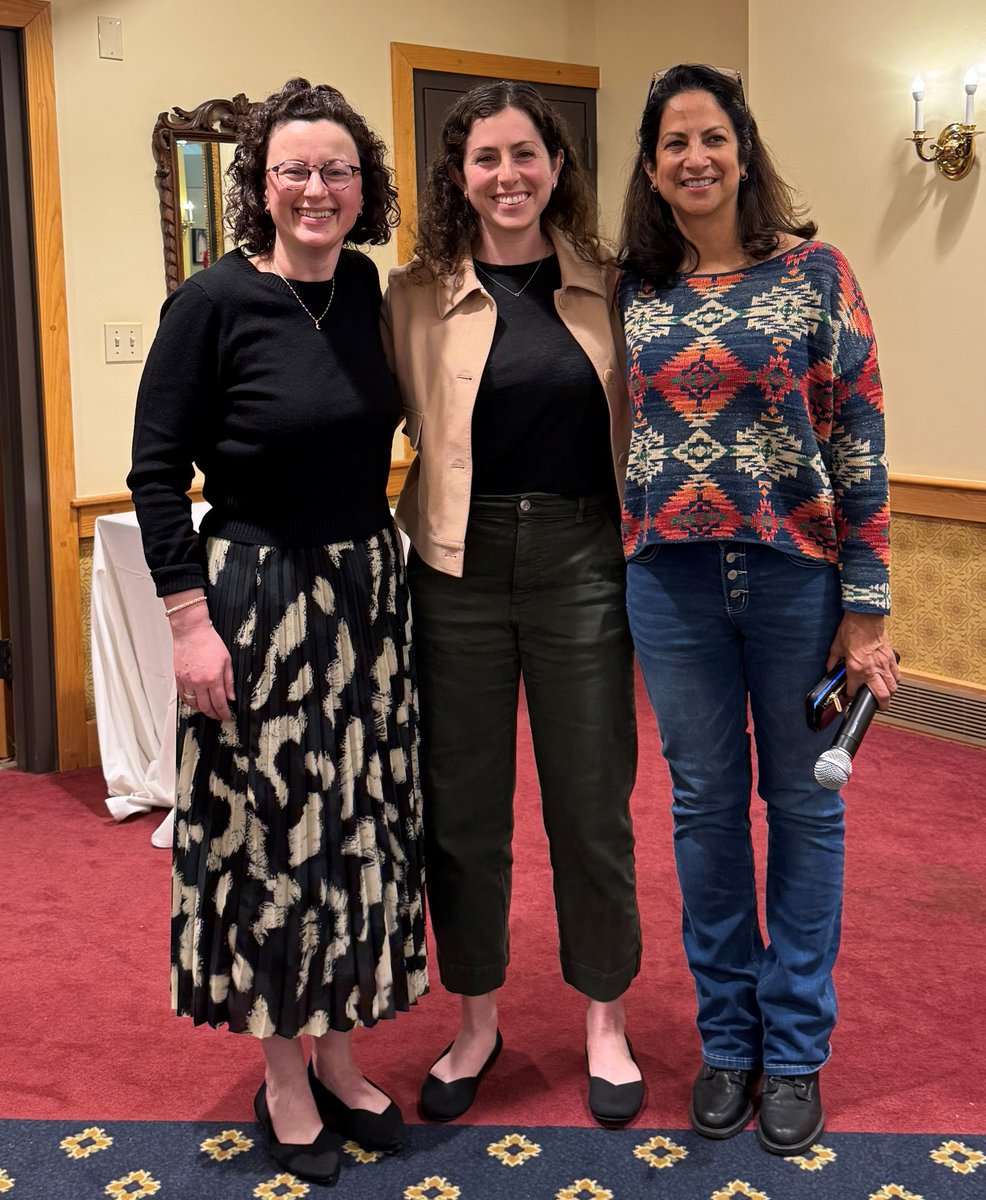 BMCSurgery's tweet image. Congrats to @The_BMC Surgery resident Dr. Sara Myers @docsmyers who won first place for her oral presentation at the New England Society of Colon and Rectal Surgeons Meeting! (l to r) BMC Colorectal Surgery Chief @jendavidsmd, Dr. Myers & @ASCRS_1 President @SoniaRamMD.