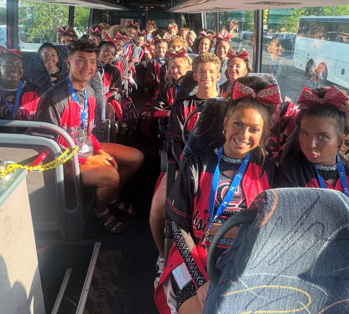 ALLSION AND CHLOE?????? HELLO??????