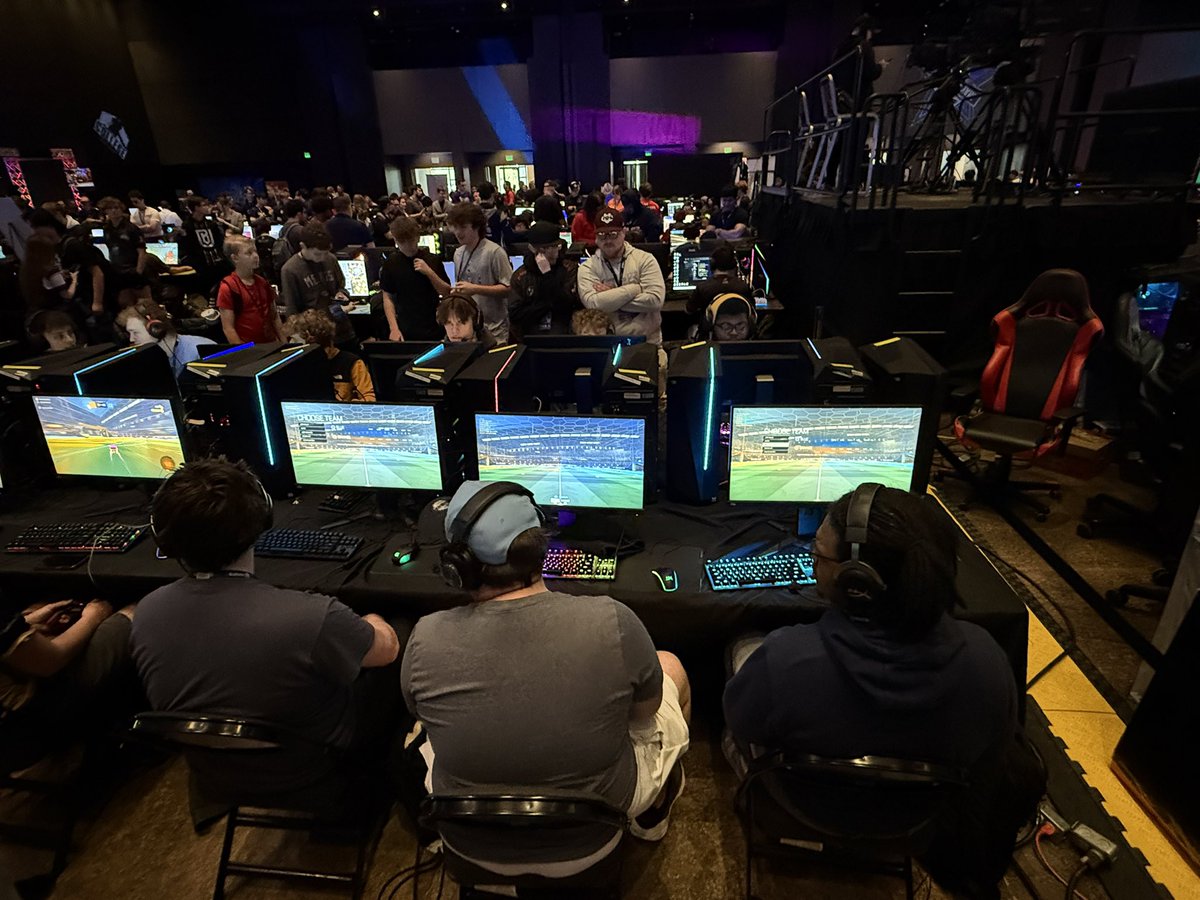 CECC Day 2!! I got here just in time to watch the 2 SEL schools play their Ro12 Playoff matches 😁

<a href="/CUeSports21/">Cumberland University Esports</a> 🆚 <a href="/ZipsEsports/">Akron Esports</a> 
<a href="/KennesawEsports/">KSU Esports</a> 🆚<a href="/NorthwoodEsport/">Northwood Esports</a> 

Southeastern 2-0 incoming?!?! Stay tuned 🤫

#CECCTexas2025 <a href="/EsportsUGaming/">EsportsU</a>