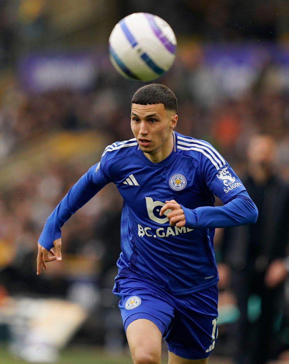 Squawka_Live's tweet image. Bilal El Khannouss&apos; game by numbers vs Southampton:

52 touches
8 touches in opp. box (most)
5 chances created (most)
5 duels won
3 take-ons completed (most)
2 fouls won
1 assist

Will we see him in the Premier League next season in Aresnal red? 👀