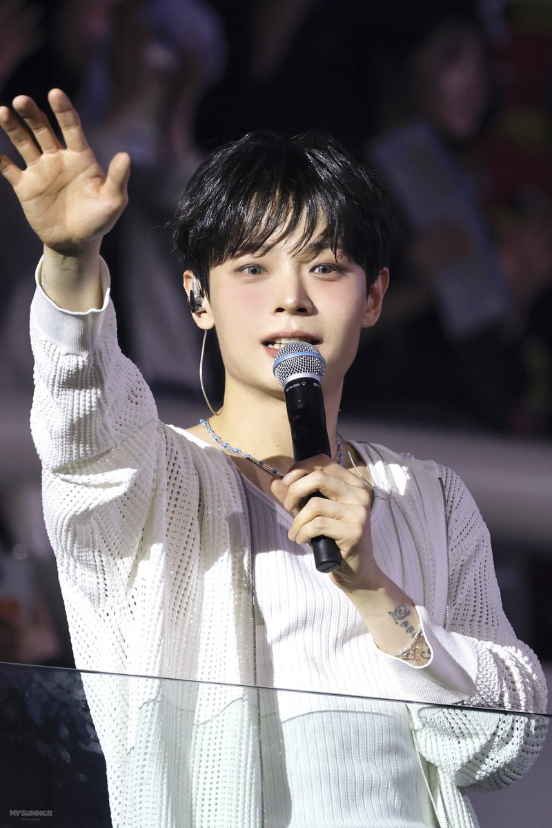 ♡ 𝙨𝙪𝙢𝙢𝙚𝙧 ♡ tweet media
