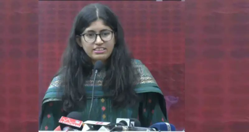 নারীরা কোনো ব্যবহারের বস্তু না যে আপনার গদি সিকিউর করে রান্নাঘরে ফিরে যাবে: উমামা ফাতেমা