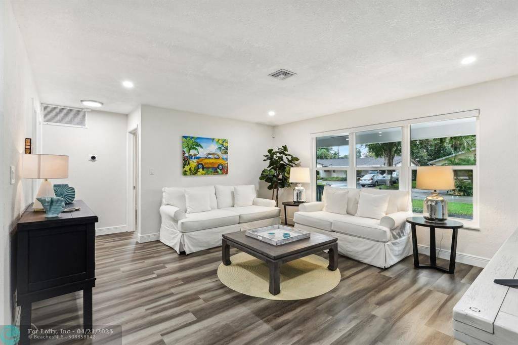 KrisvanGool's tweet photo. 1731 NE 59th Ct, Fort Lauderdale, FL 33334 is Under Contract ✍️ a fantastic property with 3 bedrooms and 2.0 bathrooms.
See more here: https://t.co/wear3bjyuT https://t.co/48uPexwj3R