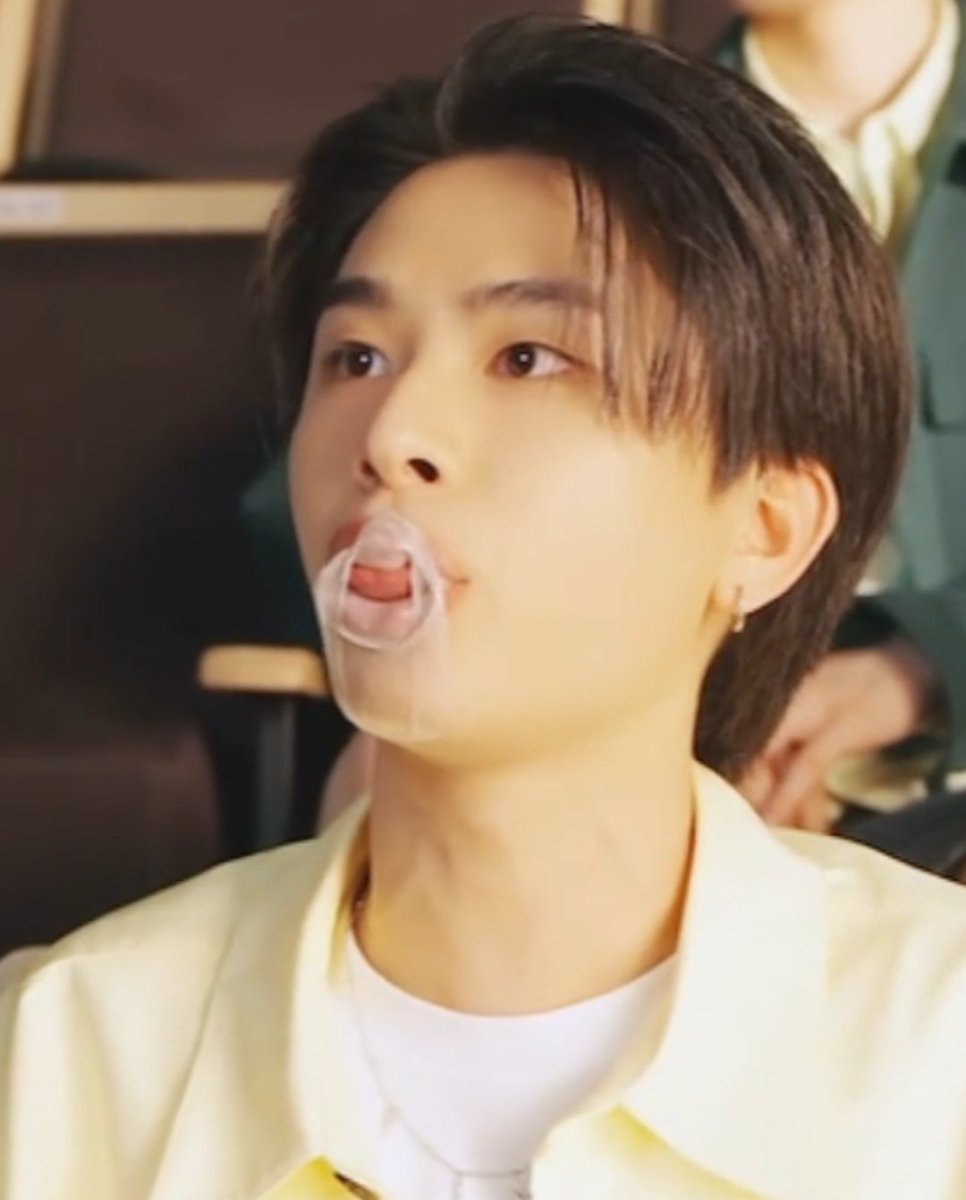 ดูทำหน้าดิ ฮื่ออออออ เเป๋วมากอ่ะ
