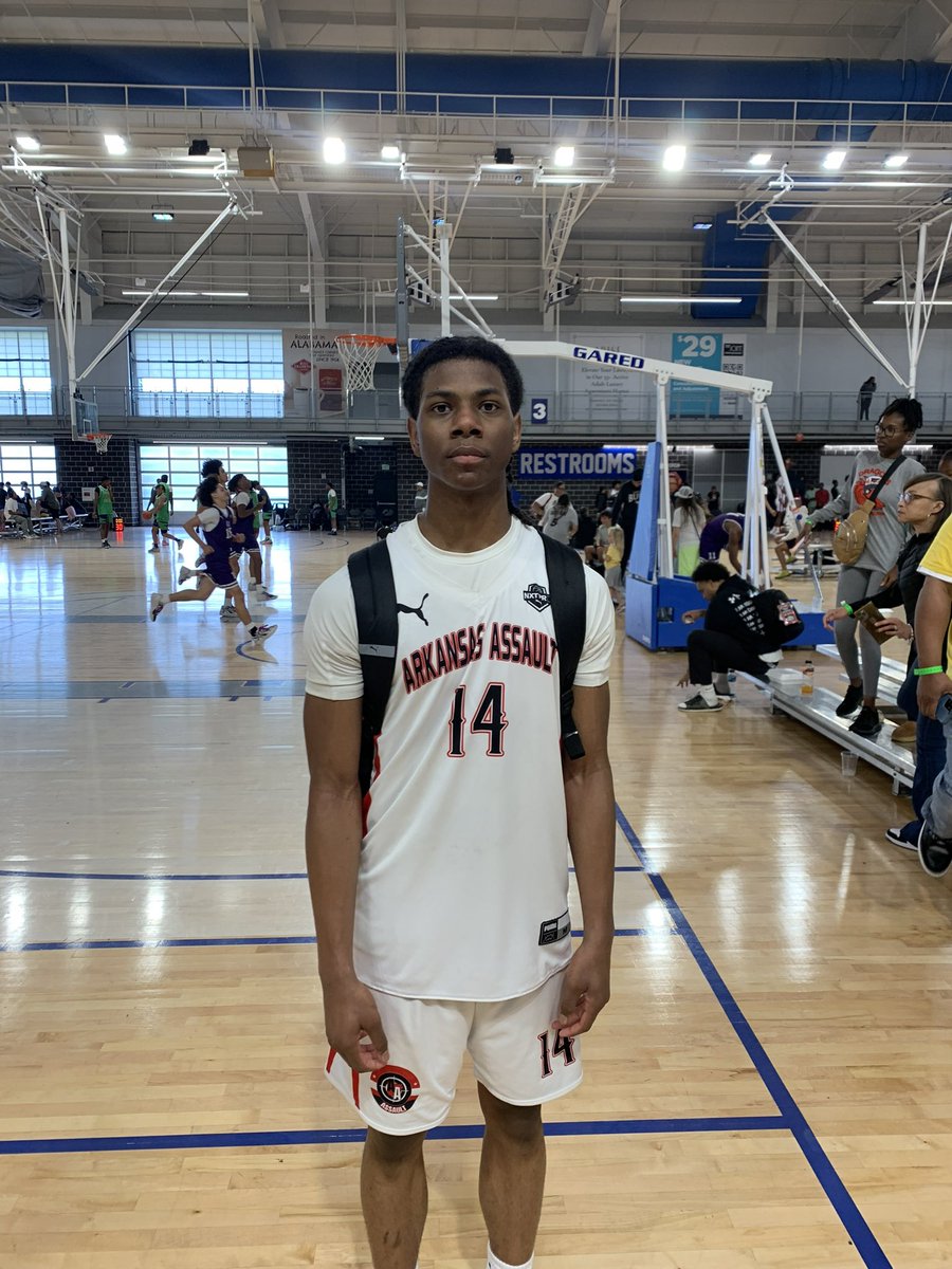 Roebi (@thehoopfeign) on Twitter photo In a 58 - 38 win against TN United 15u, Owen Stewart ( <a href="/OwenS_2028/">Owen Stewart</a>) displayed great handle that lead to elite shot creation for himself and his teammates as he lead Arkansas Assault 15u to the win.
<a href="/NxtProHoops/">NXTPRO Hoops</a> In a 58 - 38 win against TN United 15u, Owen Stewart ( <a href="/OwenS_2028/">Owen Stewart</a>) displayed great handle that lead to elite shot creation for himself and his teammates as he lead Arkansas Assault 15u to the win.
<a href="/NxtProHoops/">NXTPRO Hoops</a>