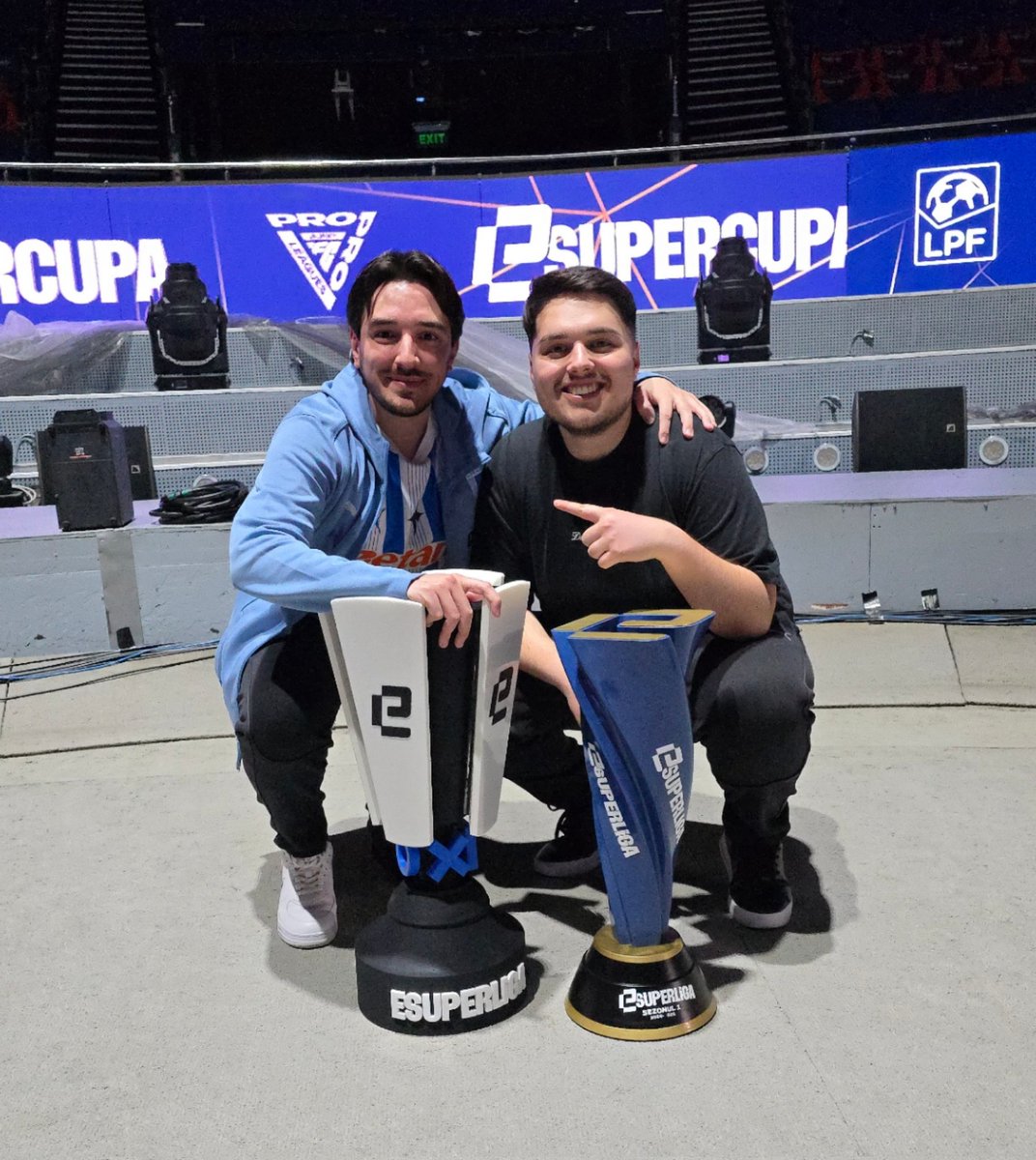 AndresCYTorres7's tweet image. League champions ✅
Cup champions ✅
Qualified for the eChampions League ✅
Qualified for World Cup play-ins ✅
Thank you God for everything. Can't ask for much more.
Proud of my team @RvPuiu @hyperspiritro ♥️
THANK YOU ALL FOR YOUR SUPPORT 🏆♥️