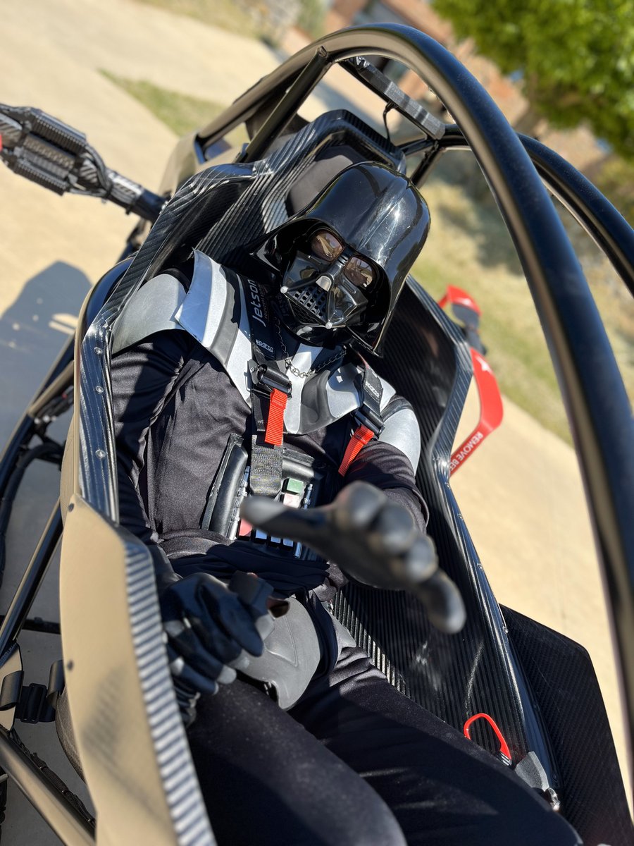 jetson_aero's tweet image. Lord Vader received his Jetson ONE and took it for a test flight!
He praised the flight performance and said the Force is incredibly strong with this ONE.
We managed to capture that flight with our brand new @insta360 X5 camera and will share it tomorrow.
Stay tuned and May…