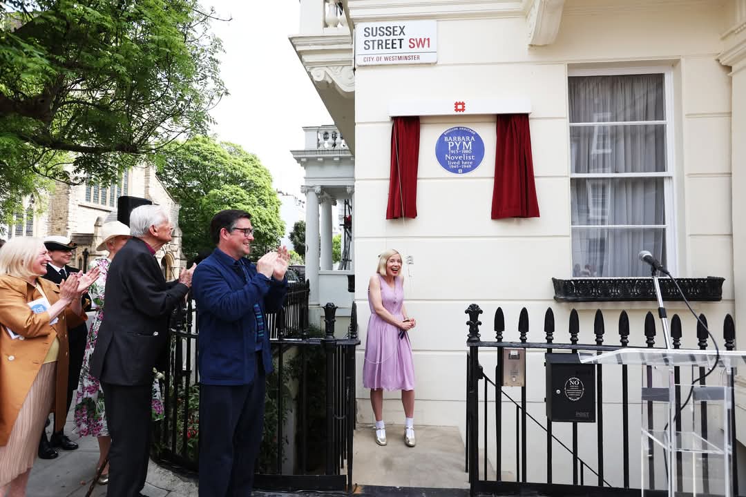 Lucy Worsley (@lucy_worsley) on Twitter photo It was a gigantic honour to unveil the new <a href="/EnglishHeritage/">English Heritage</a> Blue Plaque on the Pimlico home of novelist Barbara Pym. Thanks so much to the @BarbaraPymSociety for 📷 and for a wonderful tea! It was a gigantic honour to unveil the new <a href="/EnglishHeritage/">English Heritage</a> Blue Plaque on the Pimlico home of novelist Barbara Pym. Thanks so much to the @BarbaraPymSociety for 📷 and for a wonderful tea!