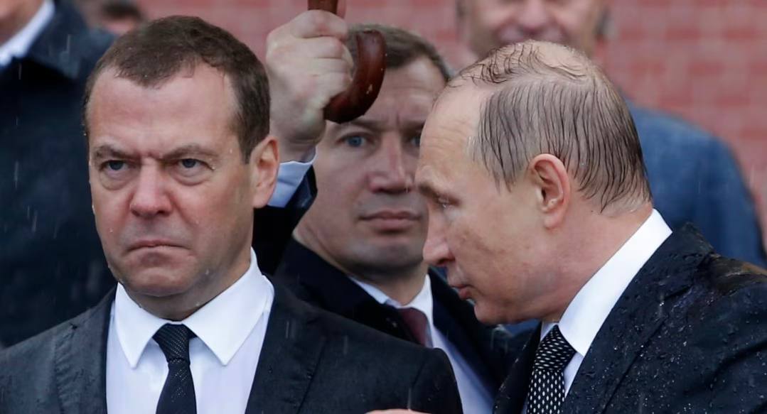 - Димон, перестань пиздеть, Зеленский может точно уебать!!!