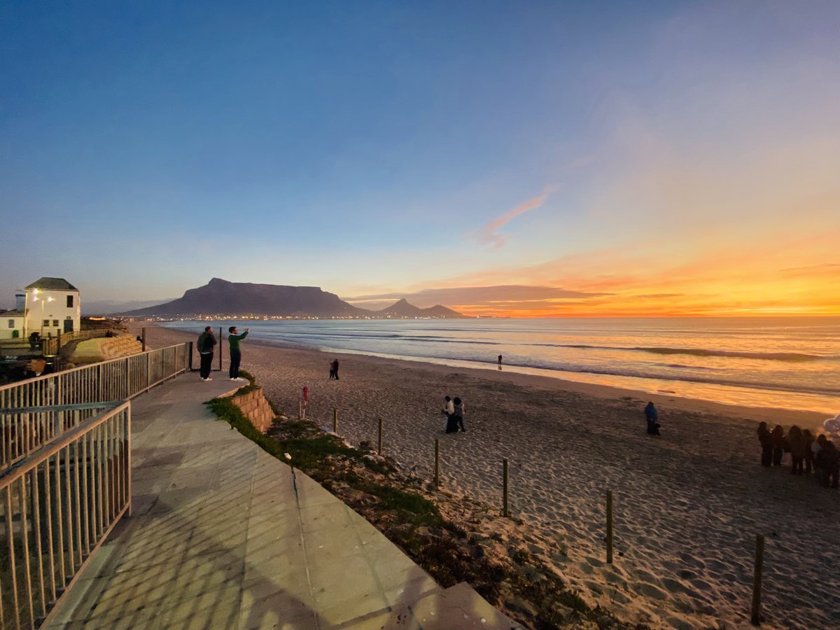 How can you not love this place ??#CapeTown #Bestcityintheworld
<a href="/ClaytonvWyk/">Clayton</a> <a href="/kylinho07/">Kyle Neisius ⭐️</a>