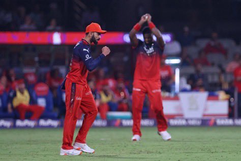 LokmatTimes_ngp's tweet image. 🚨One from Krunal Pandya
🚨One from Lungi Ngidi 

Two big #breakthroughs and just like that, #RCB #wrestled control right when they needed it most!

#CSK are 68/2 after 7 overs. 

#IPL2025 #CSKvsRCB #Livematch #Scoring #MSDhoni