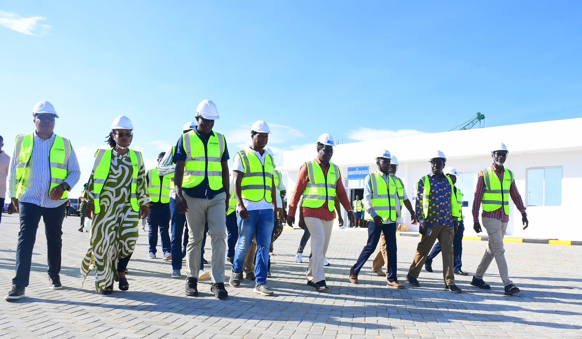 Mohamed Liban, CBS (@official_mliban) on Twitter photo Today I joined my CS <a href="/OpiyoWandayi/">CS Opiyo Wandayi, EGH</a> during the inspection tour at the <a href="/Lakeoilke/">Lake Oil Kenya</a> facility in <a href="/KilifiCountyGov/">Kilifi County Government</a> ahead of the official launch where I emphasized the need for a collaborative strategy to establish a common user LPG facility that will boost supply & expand access to Today I joined my CS <a href="/OpiyoWandayi/">CS Opiyo Wandayi, EGH</a> during the inspection tour at the <a href="/Lakeoilke/">Lake Oil Kenya</a> facility in <a href="/KilifiCountyGov/">Kilifi County Government</a> ahead of the official launch where I emphasized the need for a collaborative strategy to establish a common user LPG facility that will boost supply & expand access to