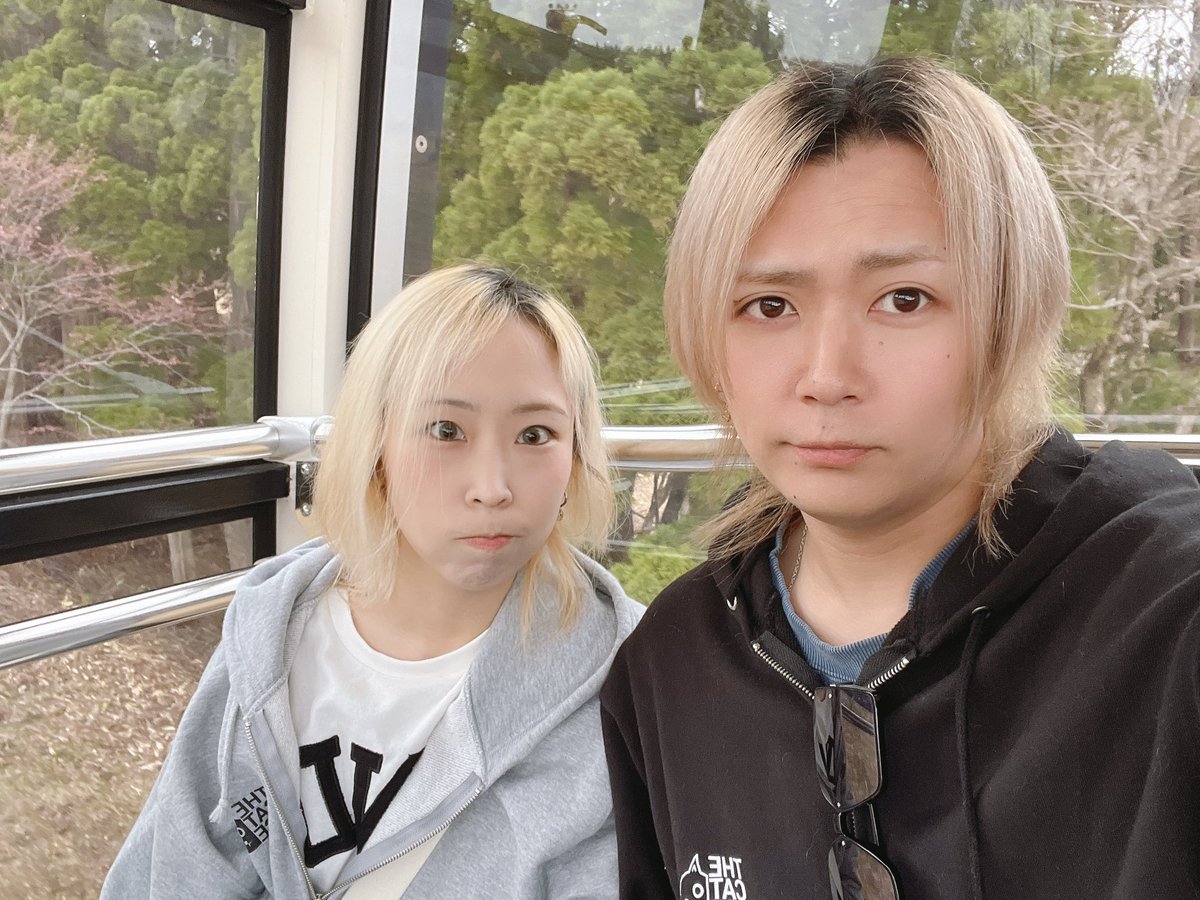 nijine_210's tweet photo. お揃いに抵抗がないとこうなる https://t.co/Yo6achqgss