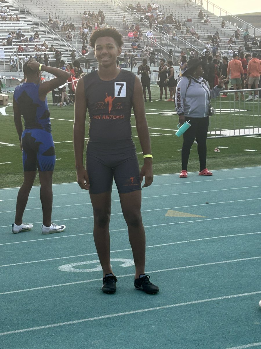AAU Summer track w Flo Jo Track Club!