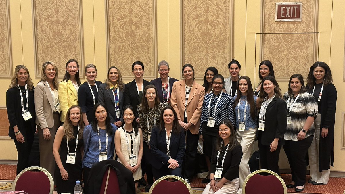 Deepika Reddy (@reddy4urology) on Twitter photo Highlight from a week ago- Women In Focal Therapy meeting at #AUA2025 led by <a href="/KaraWattsMD/">Kara Watts</a> and <a href="/Scarps_kristen/">Kristen R. Scarpato</a>, featuring <a href="/mrsprostate/">Caroline Moore</a>. A delight to get together and discuss experiences in life, urology and FT. Highlight from a week ago- Women In Focal Therapy meeting at #AUA2025 led by <a href="/KaraWattsMD/">Kara Watts</a> and <a href="/Scarps_kristen/">Kristen R. Scarpato</a>, featuring <a href="/mrsprostate/">Caroline Moore</a>. A delight to get together and discuss experiences in life, urology and FT.