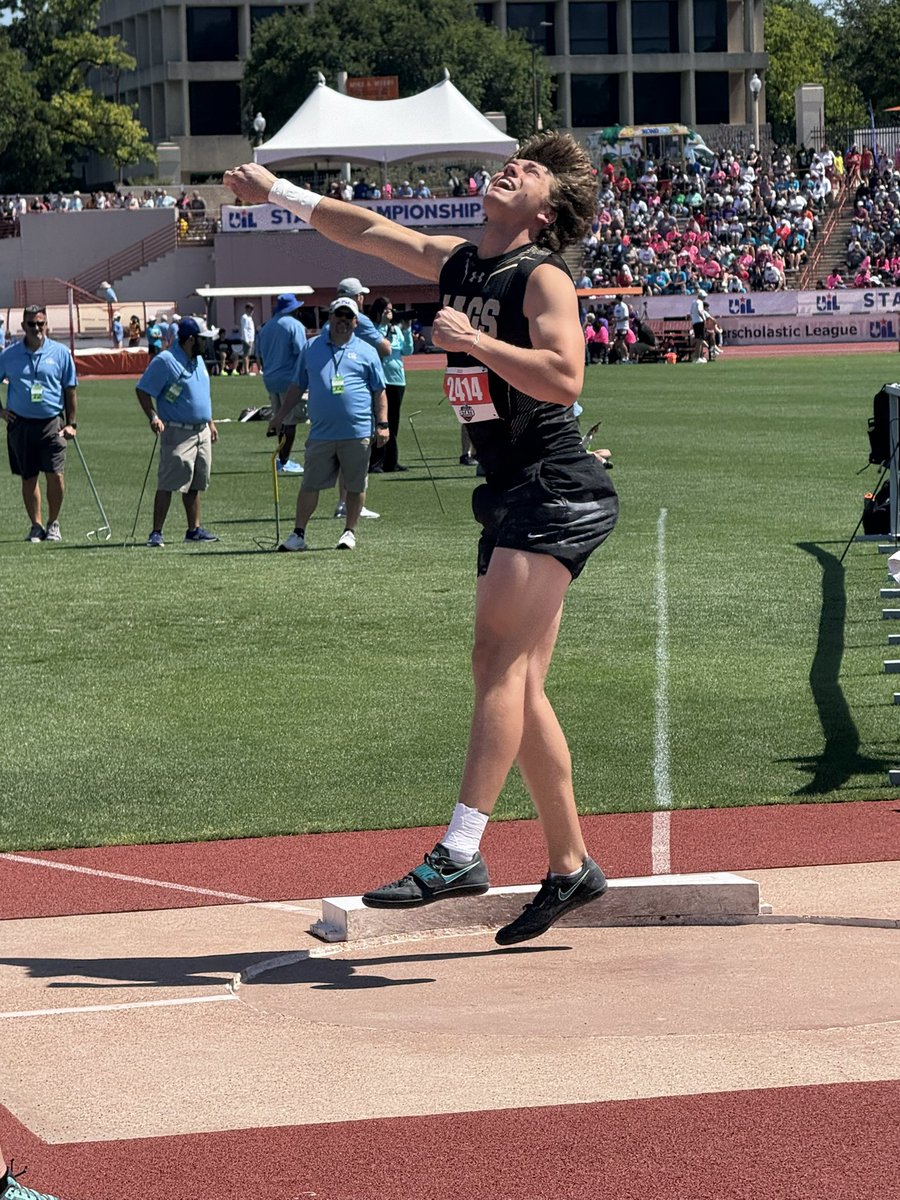 Lance Moffett tweet media