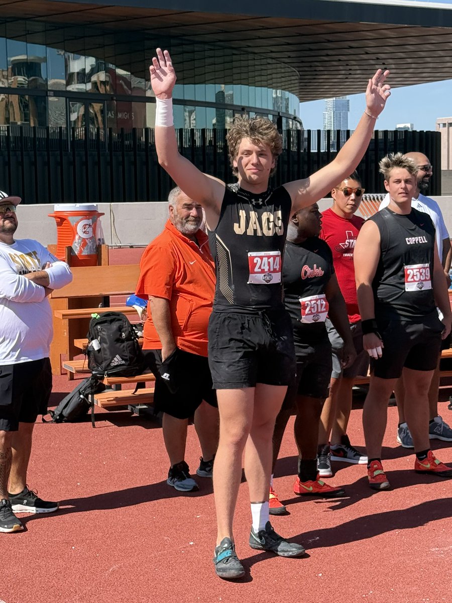 Lance Moffett tweet media