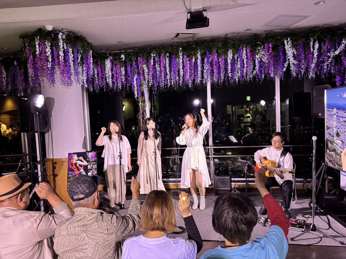 sarakuracable's tweet image. 2025.5.3.sat
皿倉山GWスペシャルライブ
ViViさんと奥田英理さんのDUOでした☺️
いろいろなジャンル盛りだくさんで楽しかったです☺️
ViViさん、6/22は北九州芸術劇場で、ソロコンサートを開催されます✨
#皿倉山ケーブルカー
#皿倉山GWスペシャルライブ
#ViVi
#奥田英理