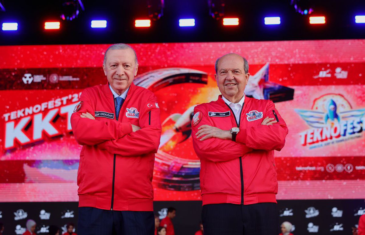 📍#TEKNOFEST: Tarihî anlar festivali

TEKNOFEST KKTC ödül törenini Cumhurbaşkanımız Sayın <a href="/RTErdogan/">Recep Tayyip Erdoğan</a>’ın teşrifleriyle gerçekleştirdik.

Ada’nın tarihteki en büyük etkinliğinde Kıbrıs Türkü kardeşlerimizle #MilliTeknolojiHamlesi coşkusunu paylaşıyoruz. 🇹🇷
