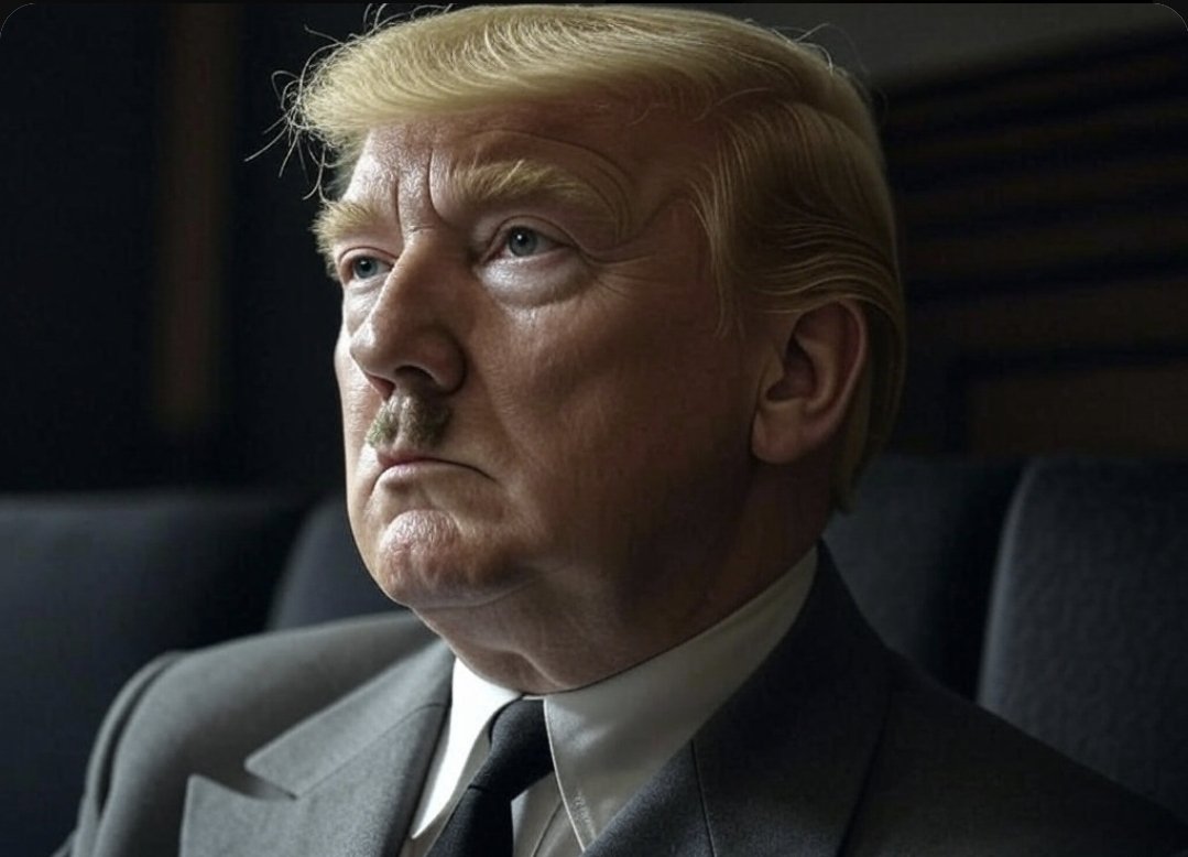 Як він себе                         Як насправді
бачить