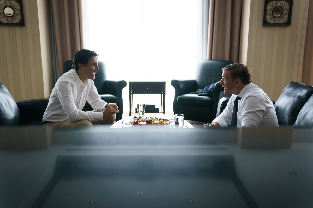 JustinTrudeau's tweet image. Andrew my friend, thank you for your service and dedication to Newfoundland and Labrador and to this country. Throughout your time as Premier you worked tirelessly to make the lives of all Newfoundlanders better, and for that you should be proud. I’m grateful for all the work we…