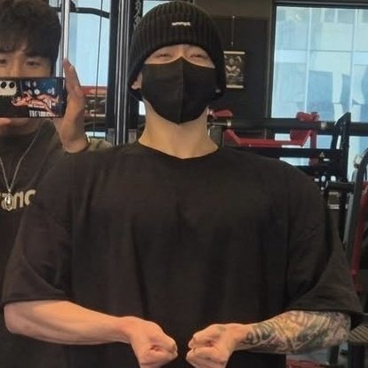 ukoolzz's tweet image. jk esta enorme qtf