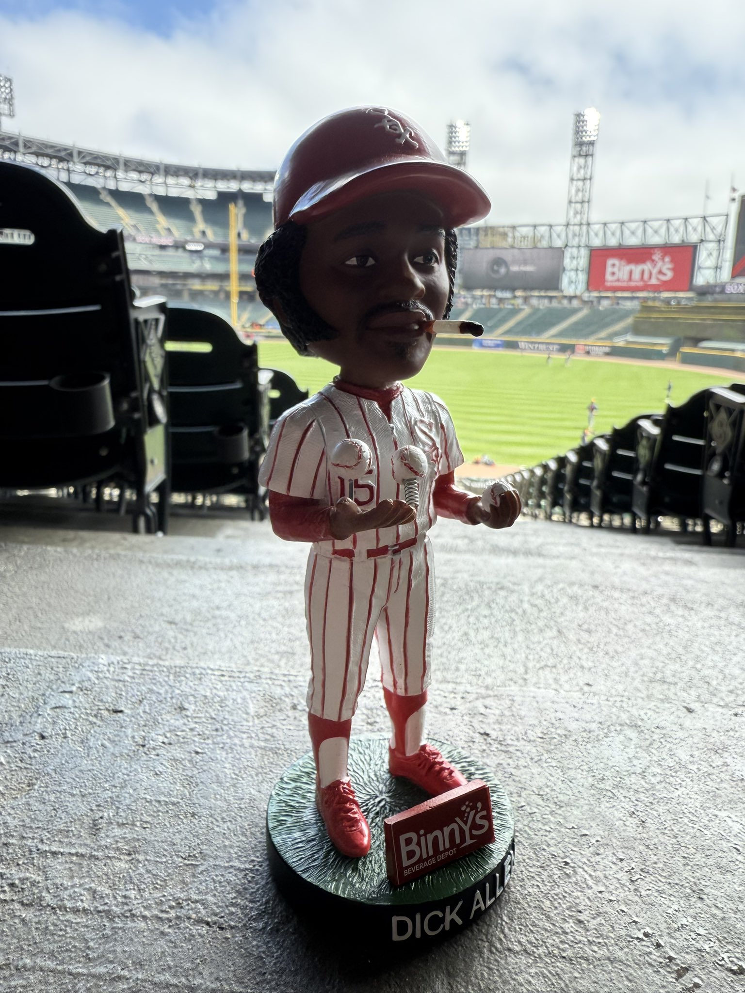 GqCiPLeXwAARSJS?format=jpg&name=large