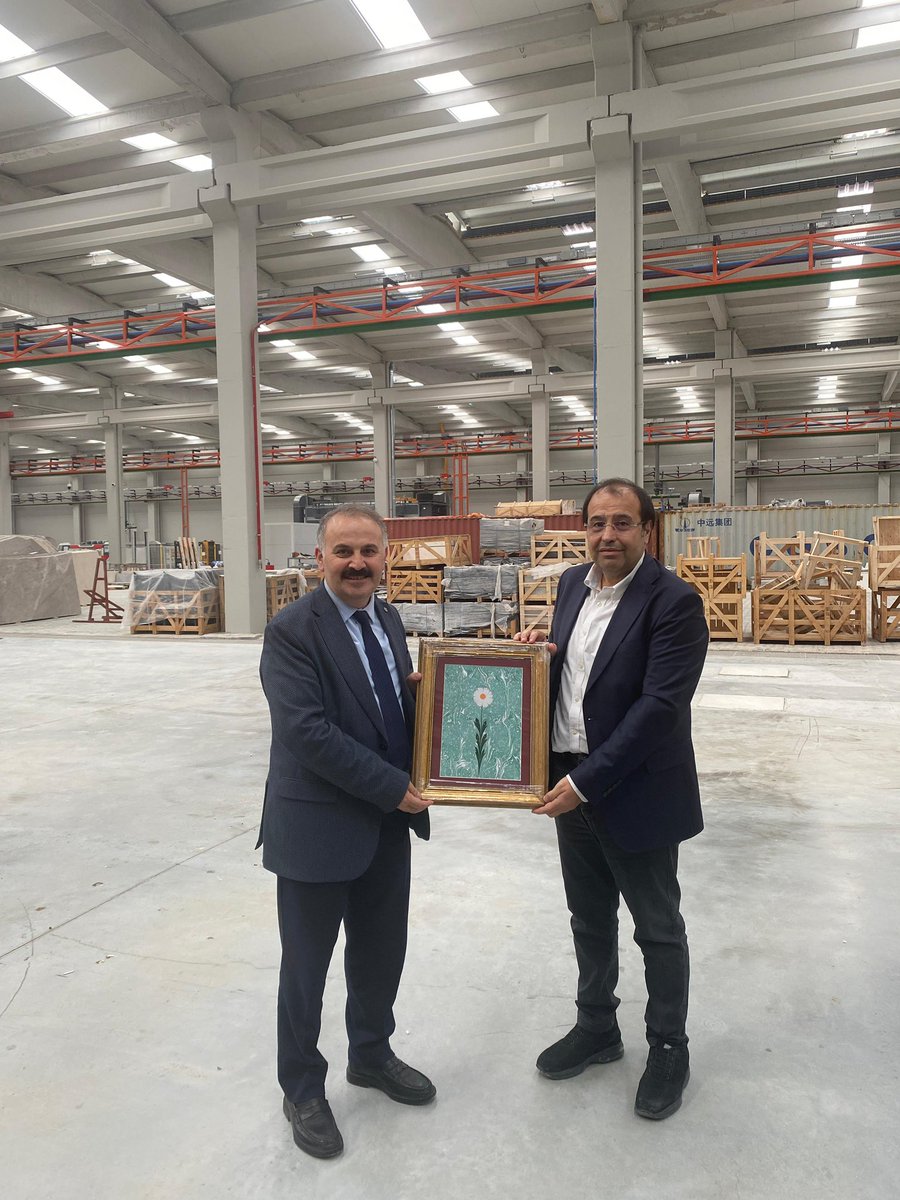 Mütevelli Heyet Başkanımız, Afyonkarahisar Şube yönetimimizle birlikte mermerci iş insanı Mehmet Bey’i ve MÜSİAD Afyon Şubesi’ni ziyaret etti.

#EnsarVakfı