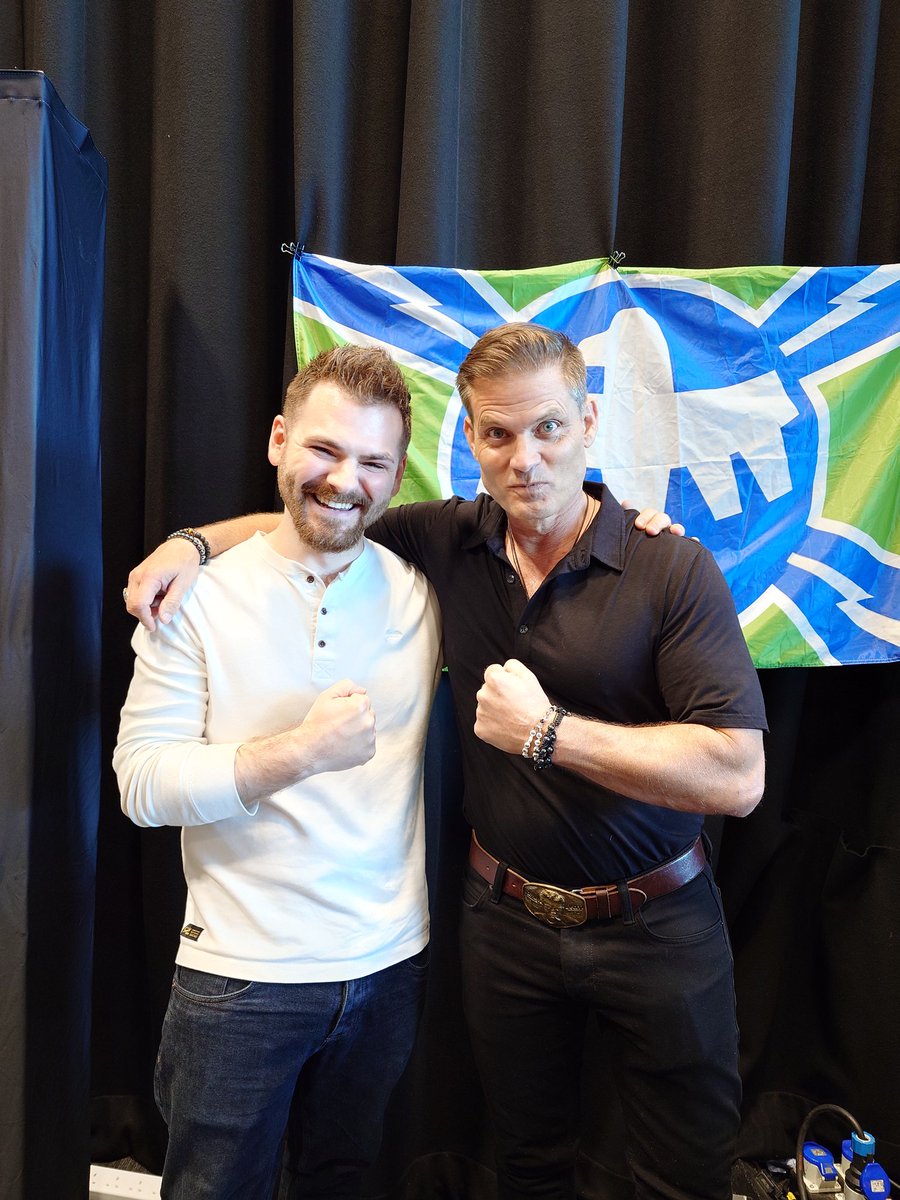 G.O.T Games (@gotgames_tb) on Twitter photo Pretty cool day today, landed on this weird planet, met some cool dude who asked me to join the Roughnecks, long story short, we got Carmen back!! β
<a href="/caspervandien/">Casper Van Dien</a> #StarShipTroopers #ComicCon #Liverpool Pretty cool day today, landed on this weird planet, met some cool dude who asked me to join the Roughnecks, long story short, we got Carmen back!! β
<a href="/caspervandien/">Casper Van Dien</a> #StarShipTroopers #ComicCon #Liverpool